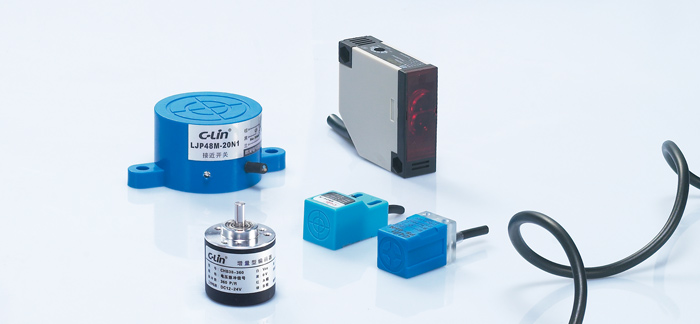 工业使用的欣灵电气变频器与电机需提高控制稳定性